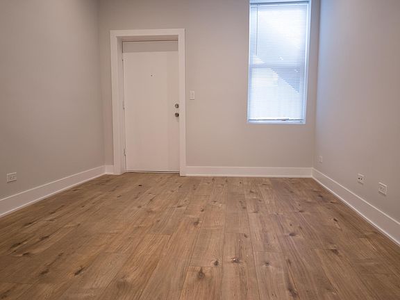 2nd image of 1809 W Superior St #2R