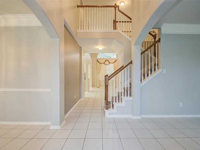 411 Green Stone Ct — Photo 2