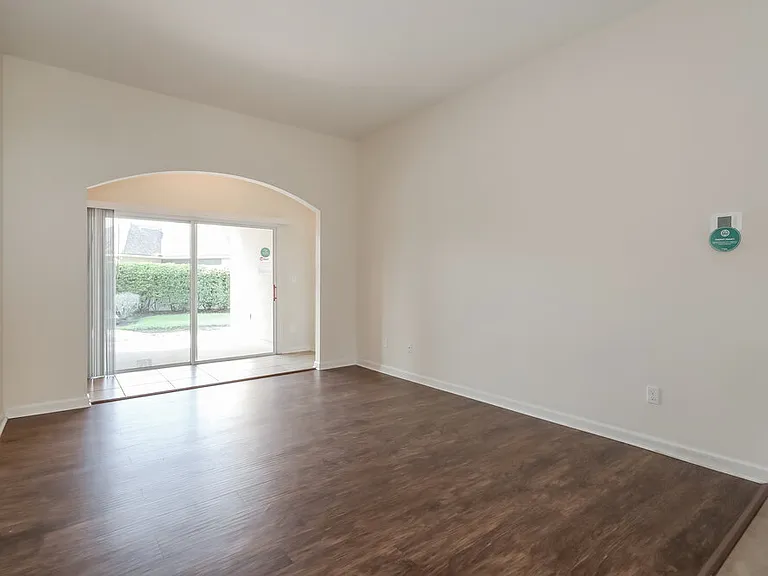 1709 N Cappero Dr — Photo 5