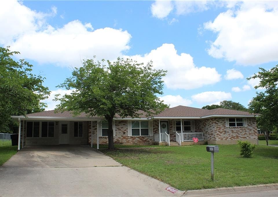1st image of 4002 Mockingbird Ln