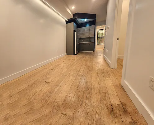 Rented by RELEASE NY | media 14