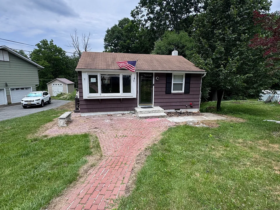 21 Sachem Rd