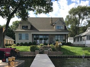 17441 Lake Beach Dr, Spring Lake, MI 49456
