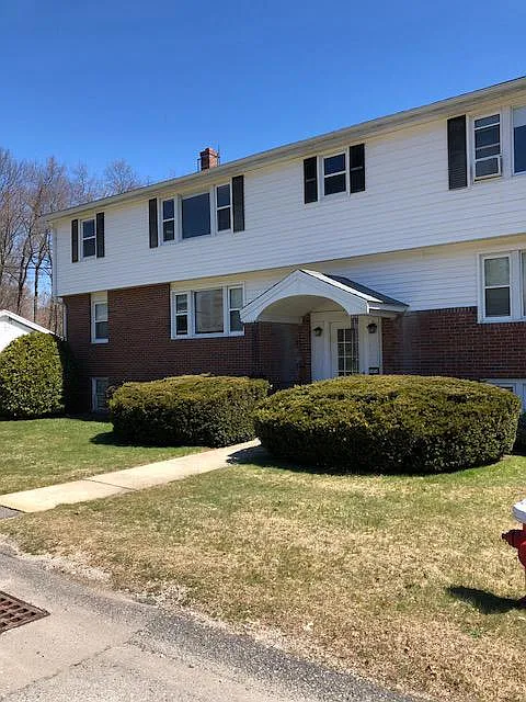 2 bed, 850 sqft, $1,975 — Photo 2