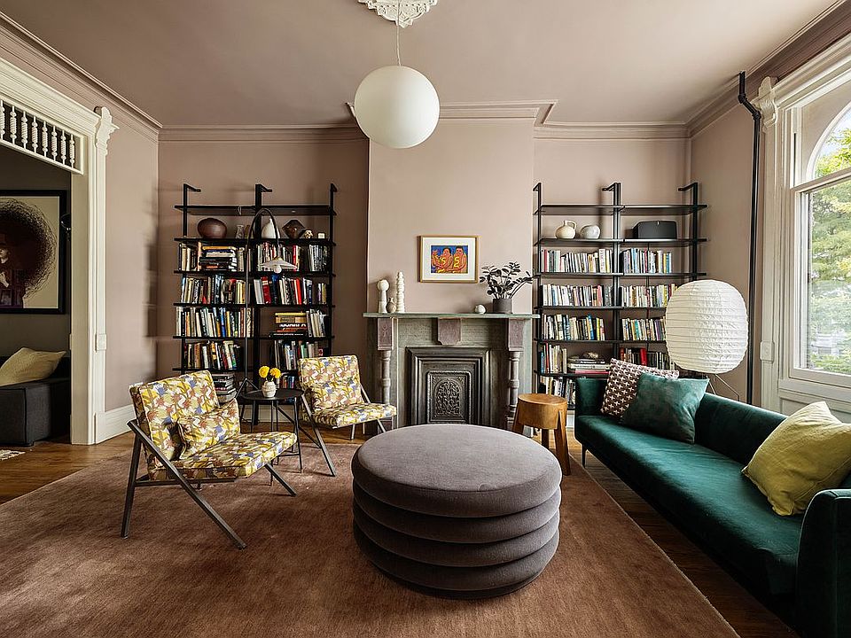 1st image of 100 Moffat St