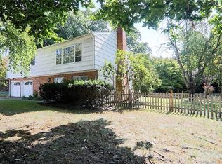 5 Richards Ln, Norwalk, CT 06851