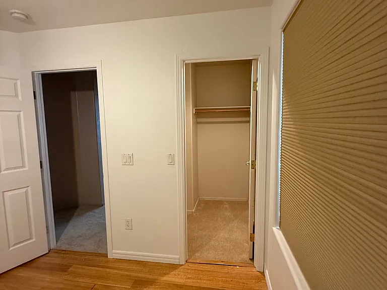 2221 S 112th Ave — Photo 12