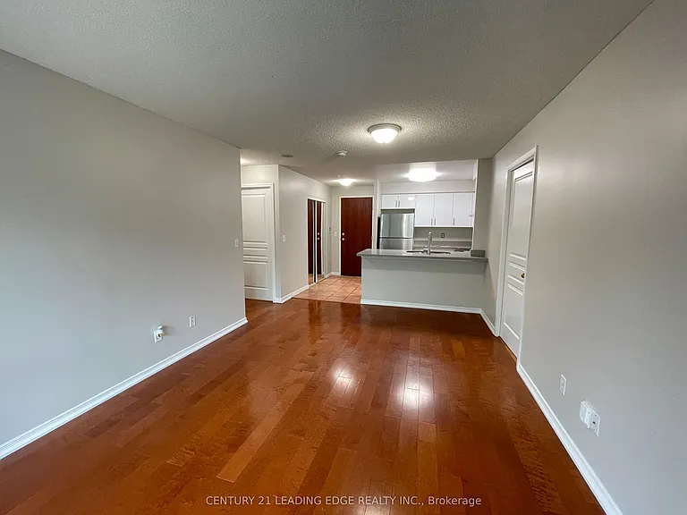 2585 Erin Centre Blvd #601 — Photo 8
