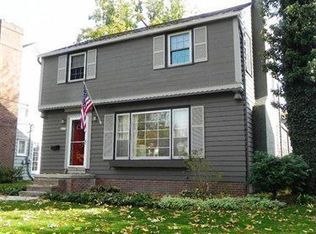 20779 Beachwood Dr, Rocky River, OH 44116