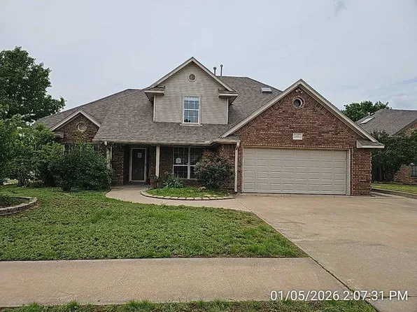 102 NE 52nd St, Lawton, OK 73507