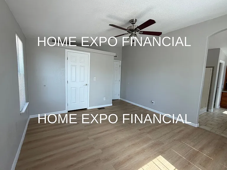 26590 Franklin Ave — Photo 35