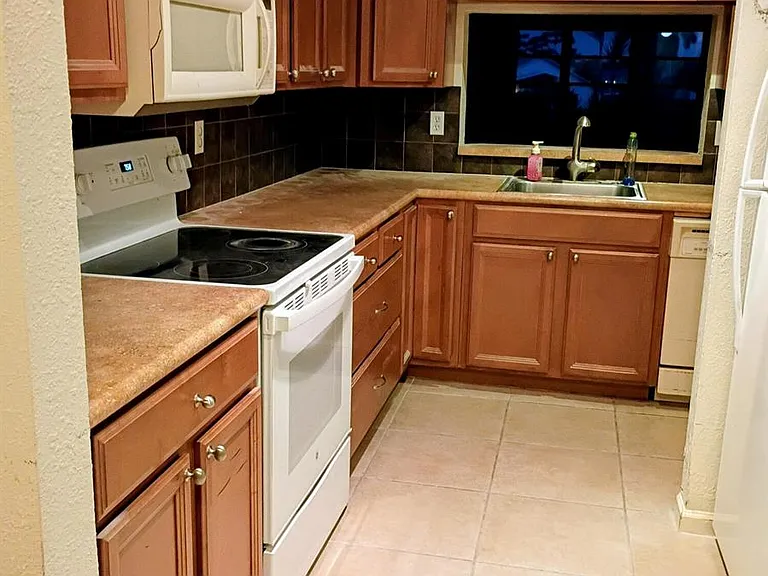 3408 Cypress Trl #204 — Photo 2