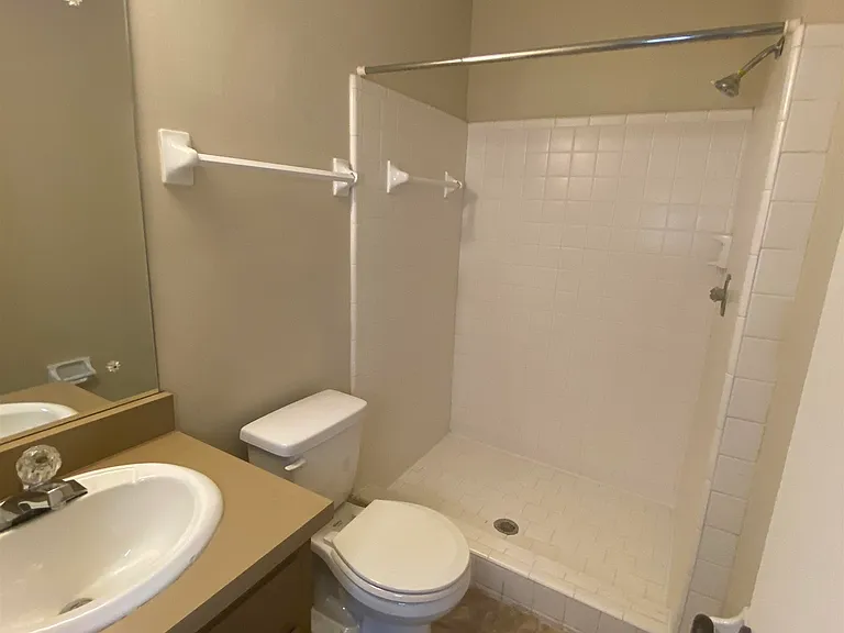 3701 Donovan Dr #B — Photo 23