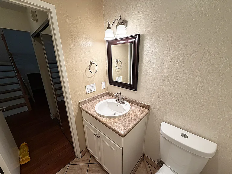 697 Ascot Dr #G — Photo 8