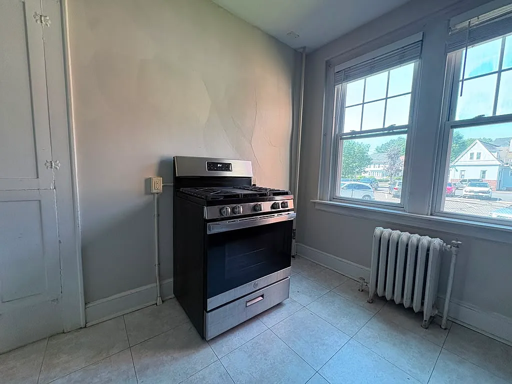 1 bed, $1,700 — Photo 3