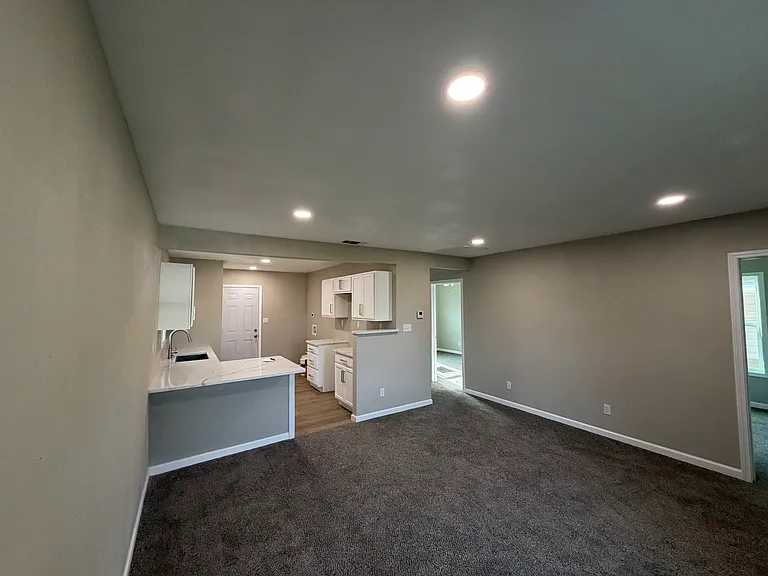436 S Berkshire St — Photo 3