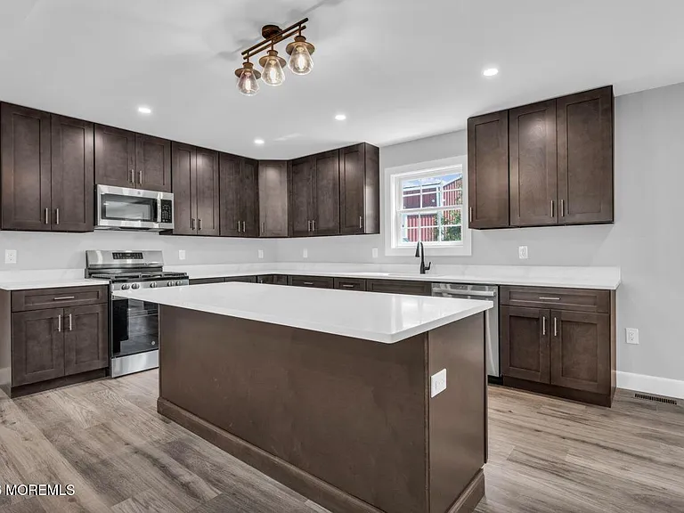 553 Colts Neck Rd #B — Photo 12