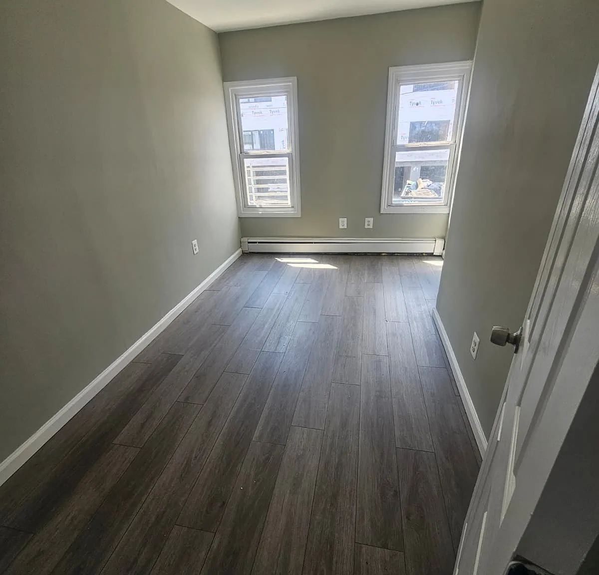 3 bed, $2,050 — Photo 4