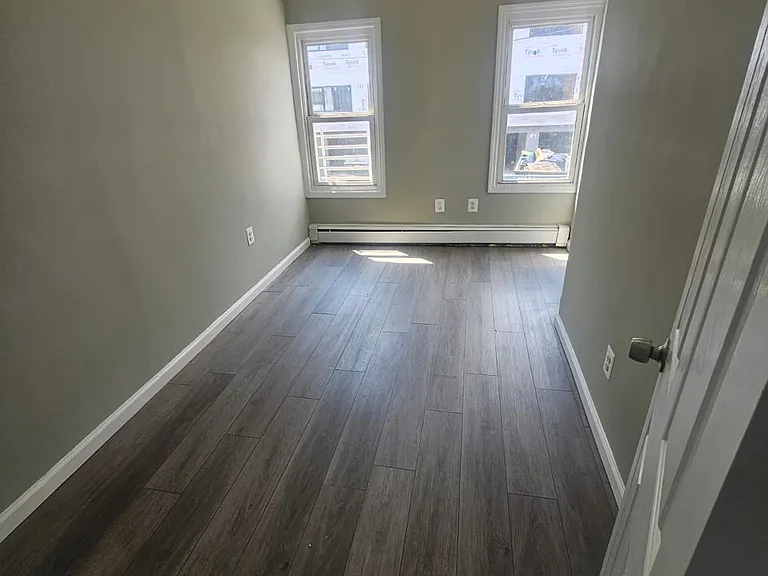 652 S 11th St #2 — Photo 4