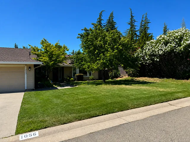 1647 Hedland Pl — Photo 2