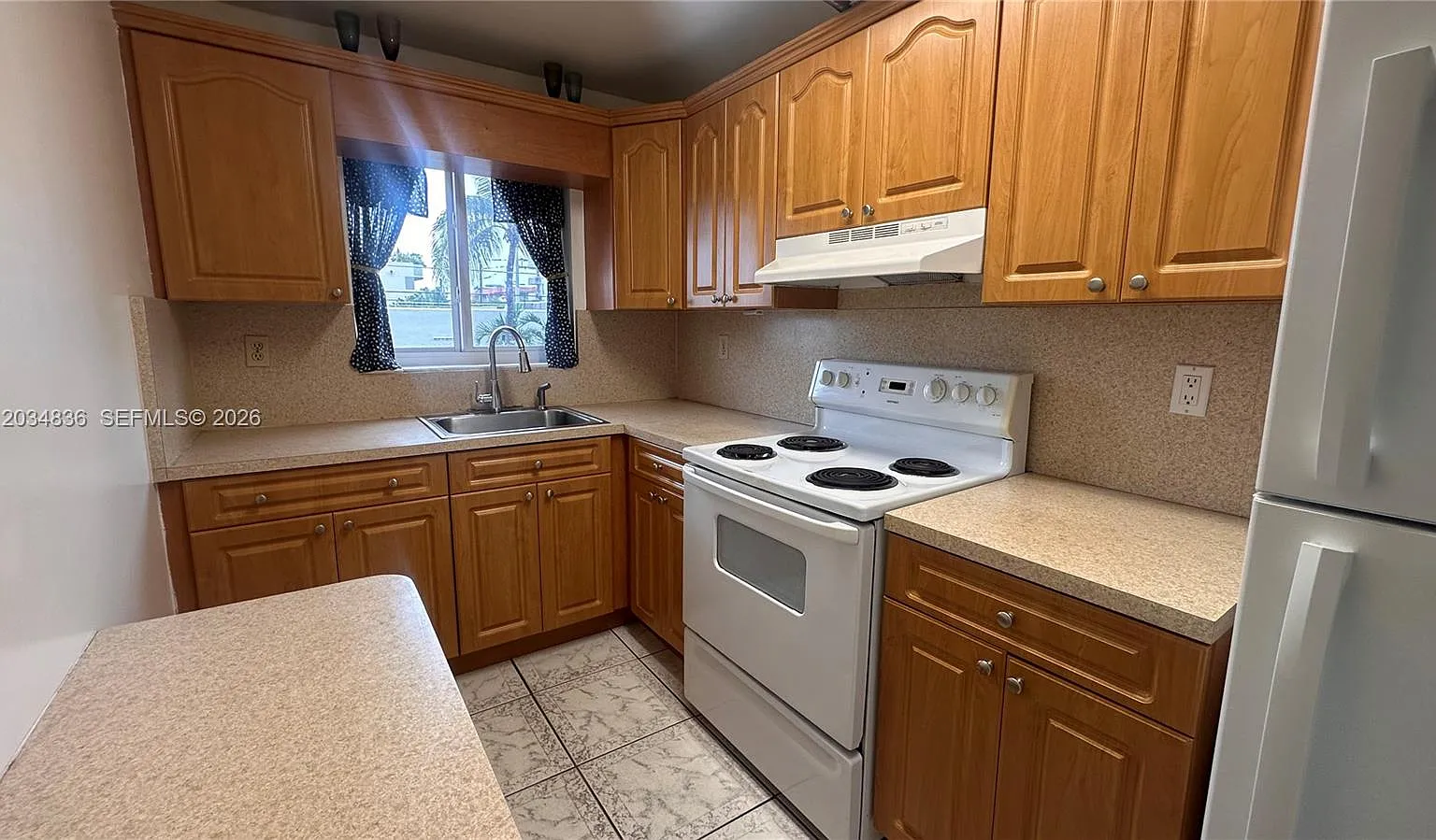John Charles Condo — Photo 1