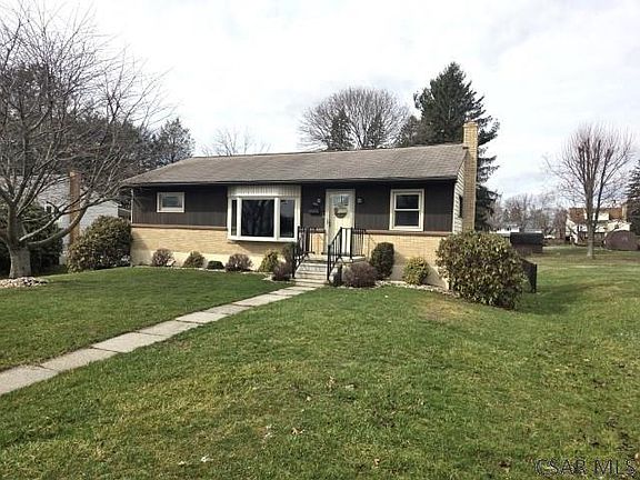 2nd image of 211 Dowling Rd