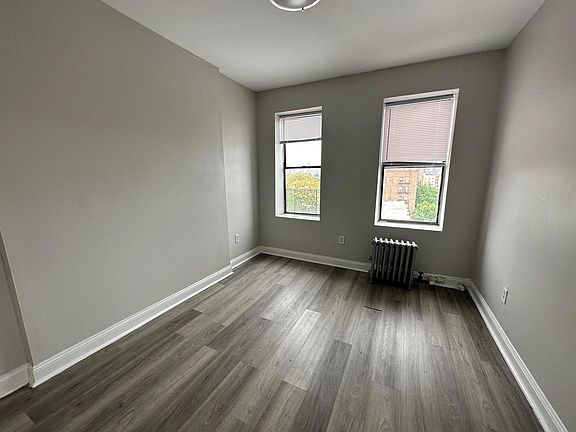 3rd image of 330 50th St #54A