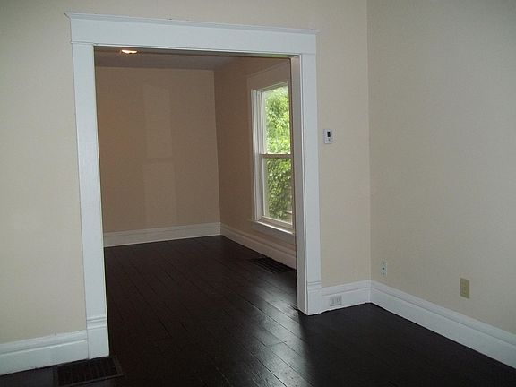 2nd image of 1319 Chelsea Ave
