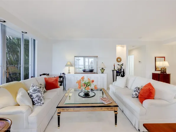 3530 Mystic Pointe Dr APT 101, Aventura, FL 33180