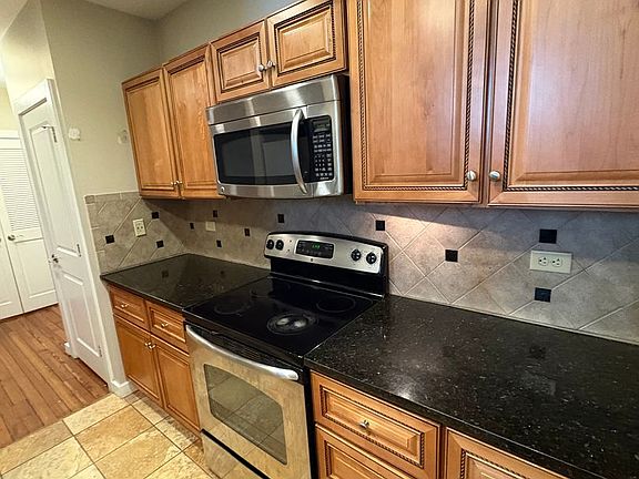 4th image of 125 W Saratoga St APT 104