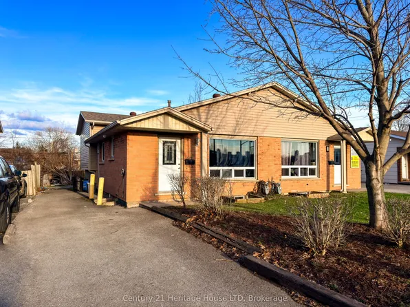 542 1st Ave N, Welland, ON L3C 1Z3