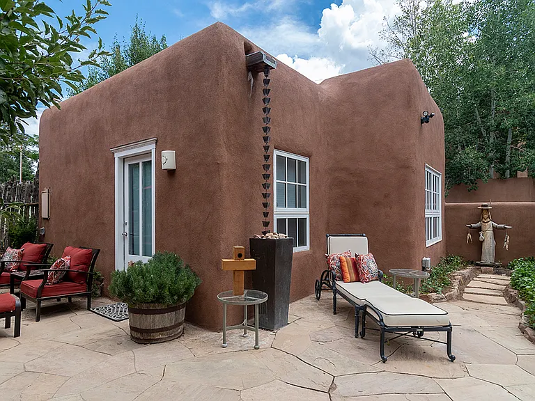 537 Garcia St — Photo 20