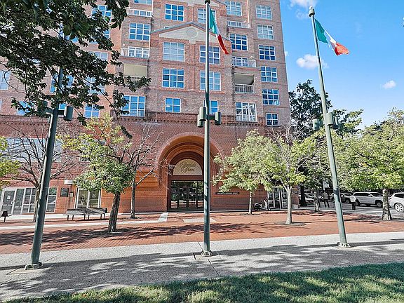 2nd image of 250 President St Unit 404