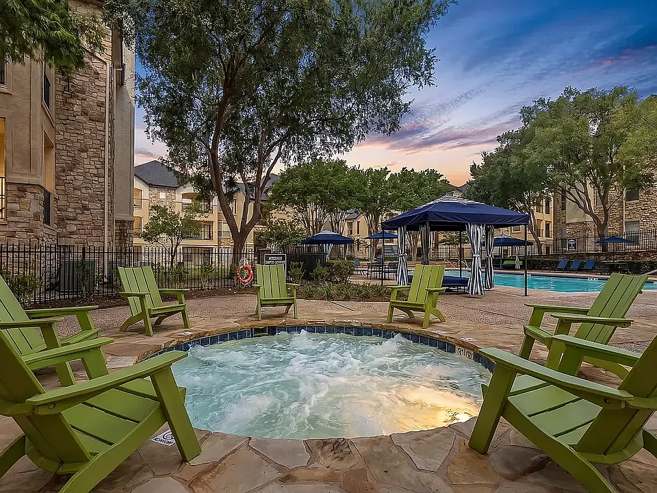Resort-Style Pool and Spa