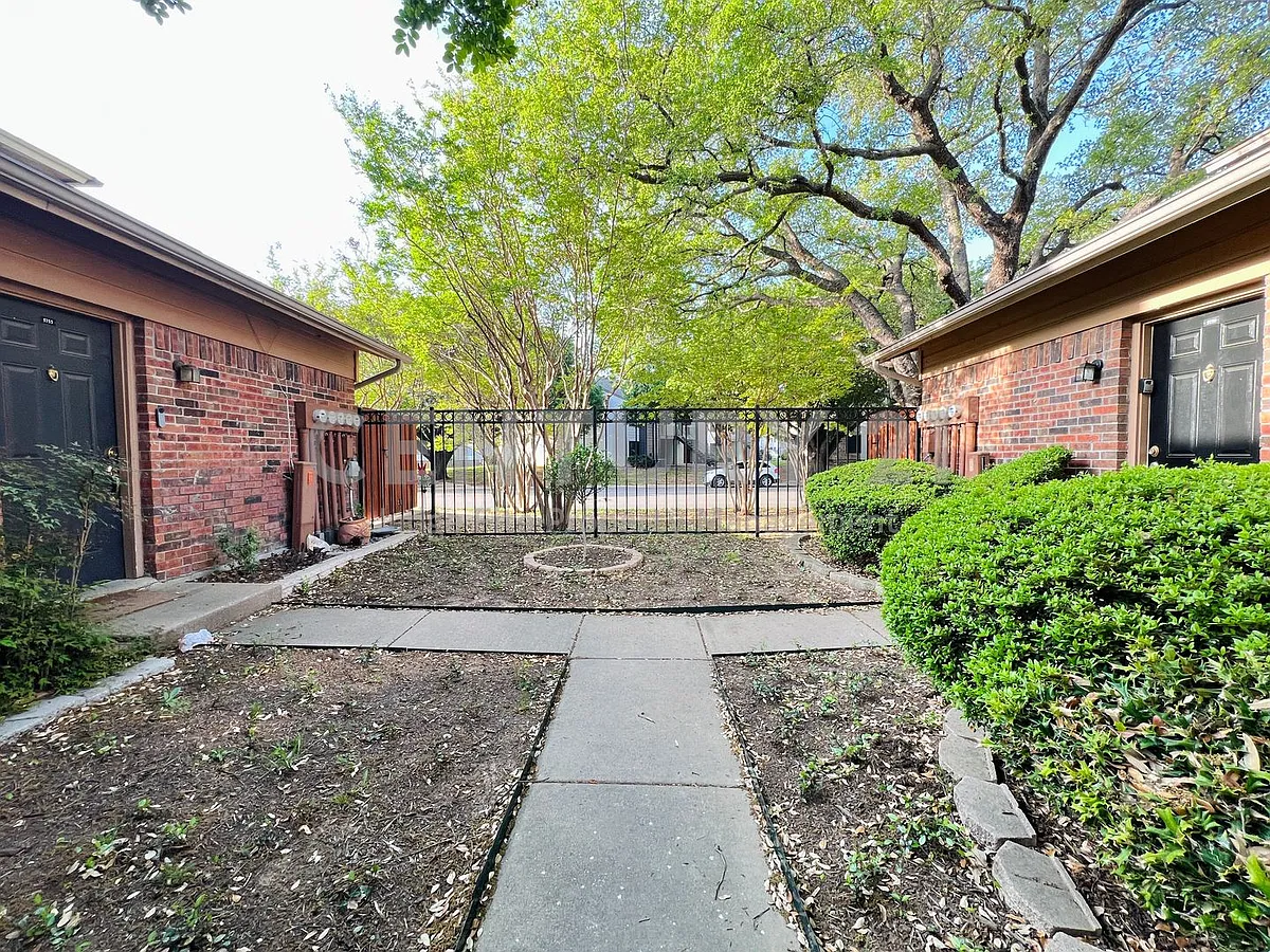 Building Photo - 5759 Cedar Creek Dr