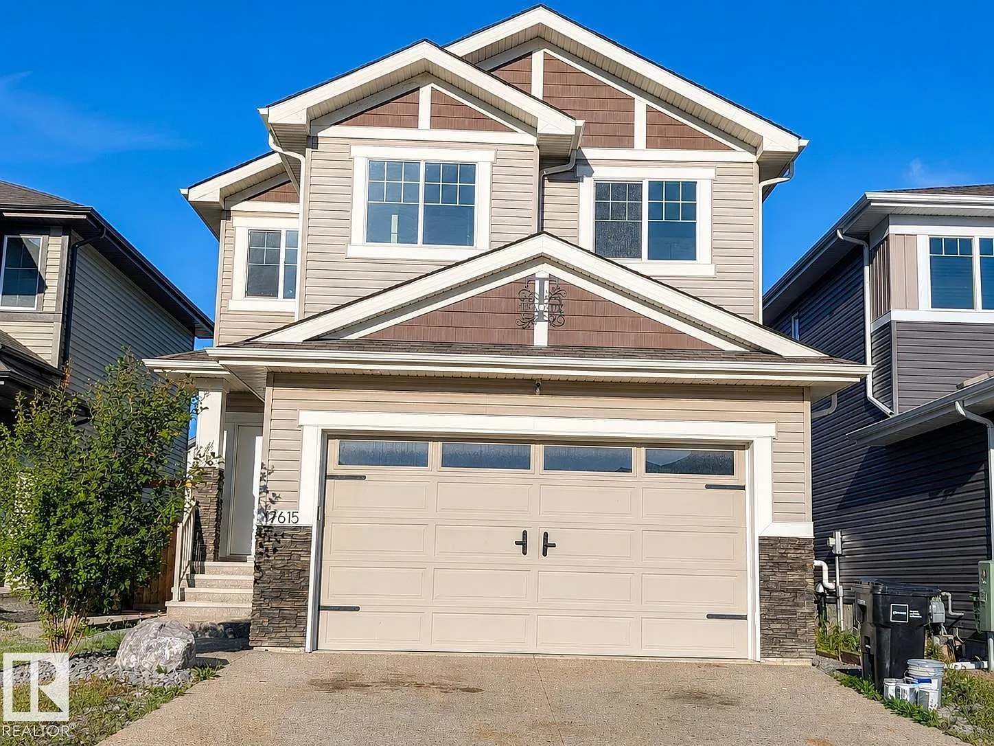 4 bed, 3.5 bath, 2100 sqft, $2,800 — Photo 1