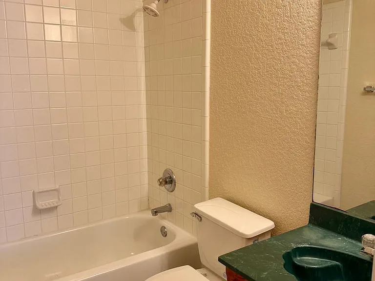 2202 Amethyst Dr — Photo 11