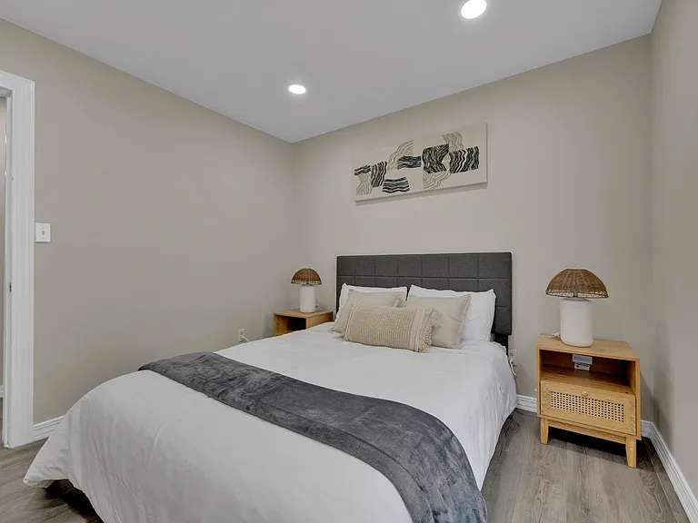 18 Montrose Dr — Photo 17