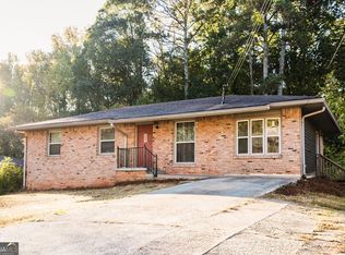 893 Slash Pine Rd, Forest Park, GA 30297