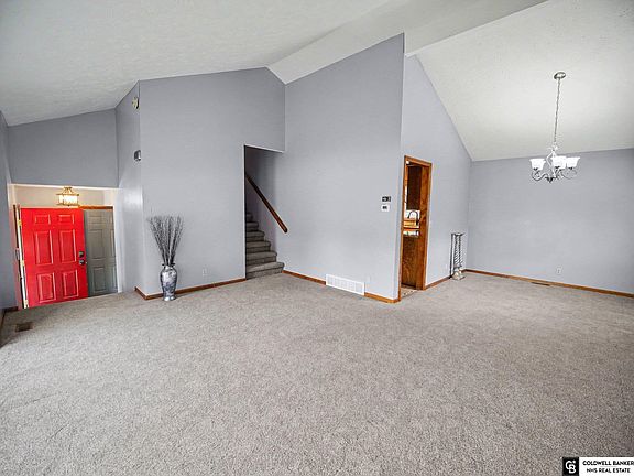 4th image of 15176 T St