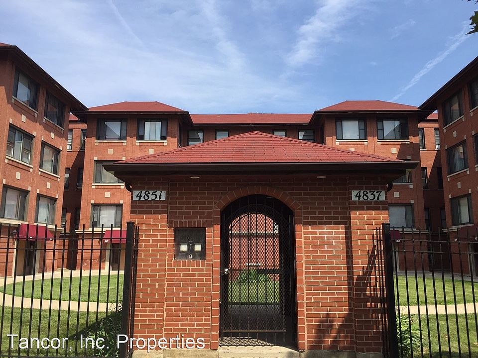 1st image of 3050 W Gunnison St APT 1