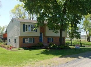 13 Cedar Rd, Mechanicsburg, PA 17055