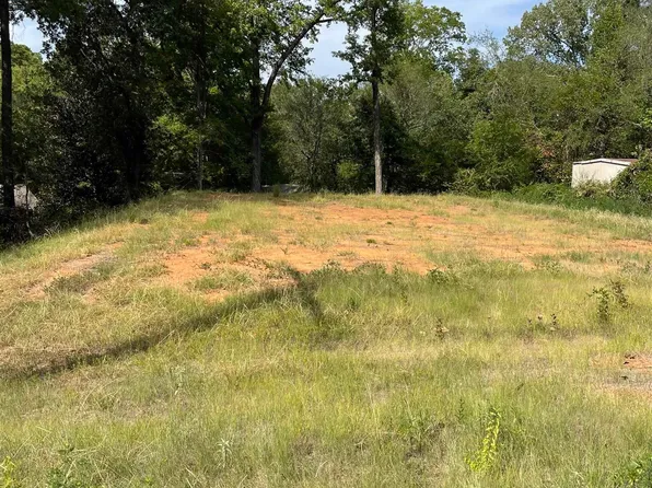 Kathleen St, Kilgore, TX 75662