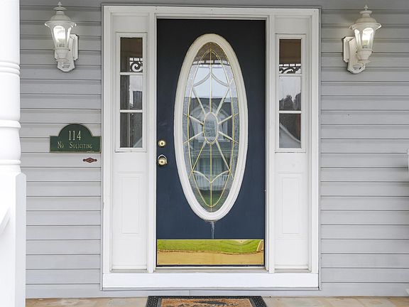 5th image of 114 Fairview Pl