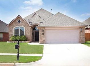 15501 Creek View Dr, Edmond, OK 73013