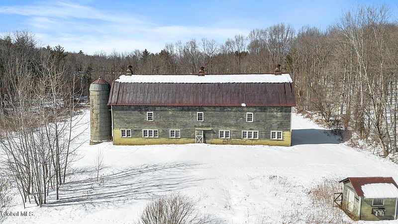 5th image of 1167 Middleline Road