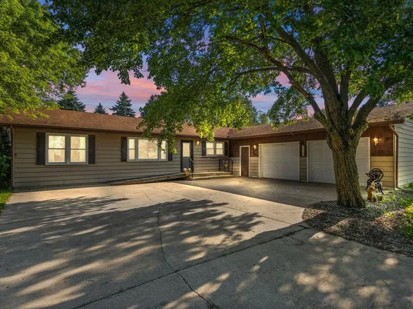 138 E Trett St, Wheatfield, IN 46392