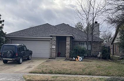 1st image of 805 Acacia Dr