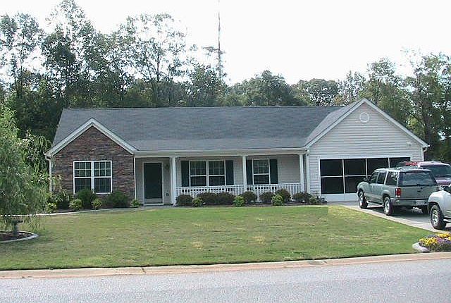 1st image of 211 Creekdale Dr