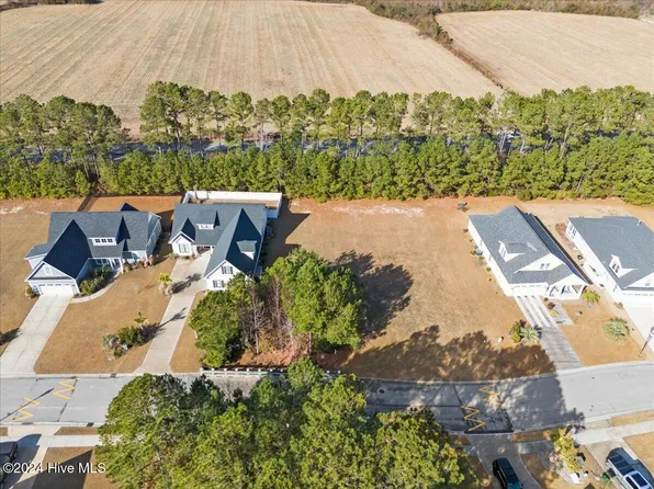 181 Twining Rose Lane, Holly Ridge, NC 28445